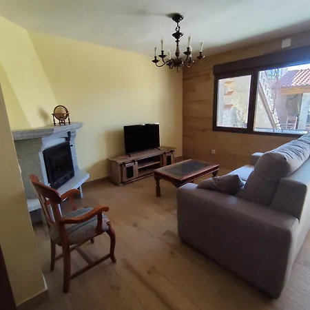 Holiday home Cumbres Y Costumbres De Gredos Hoyos del Espino